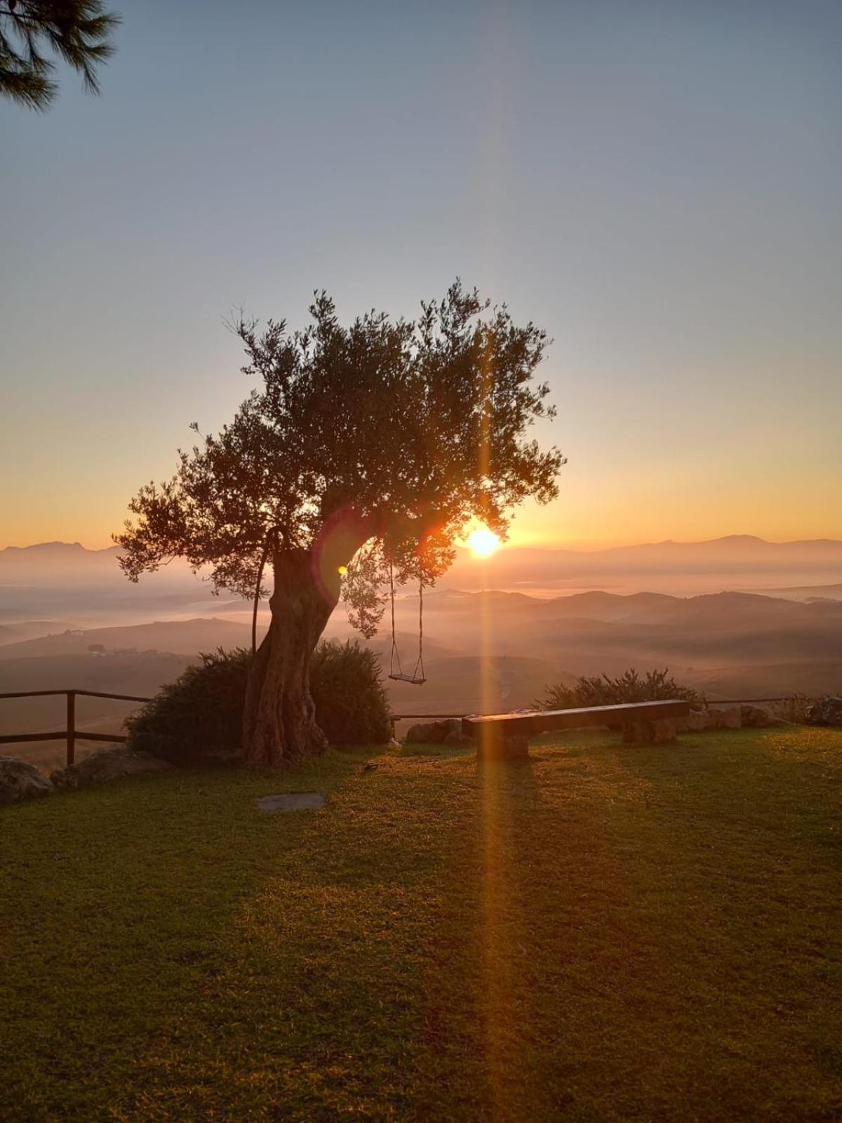 カラタフィーミ Agriturismo Antichi Granaiヴィラ エクステリア 写真