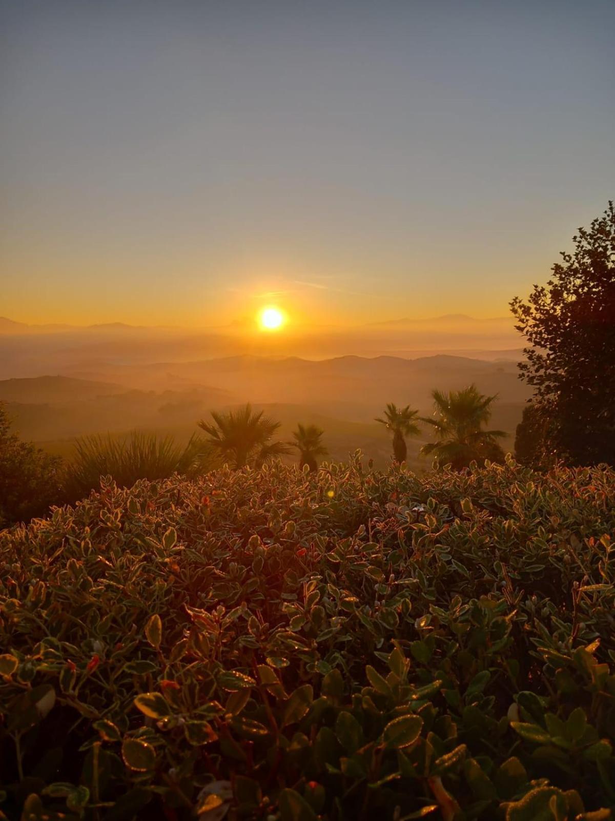 カラタフィーミ Agriturismo Antichi Granaiヴィラ エクステリア 写真